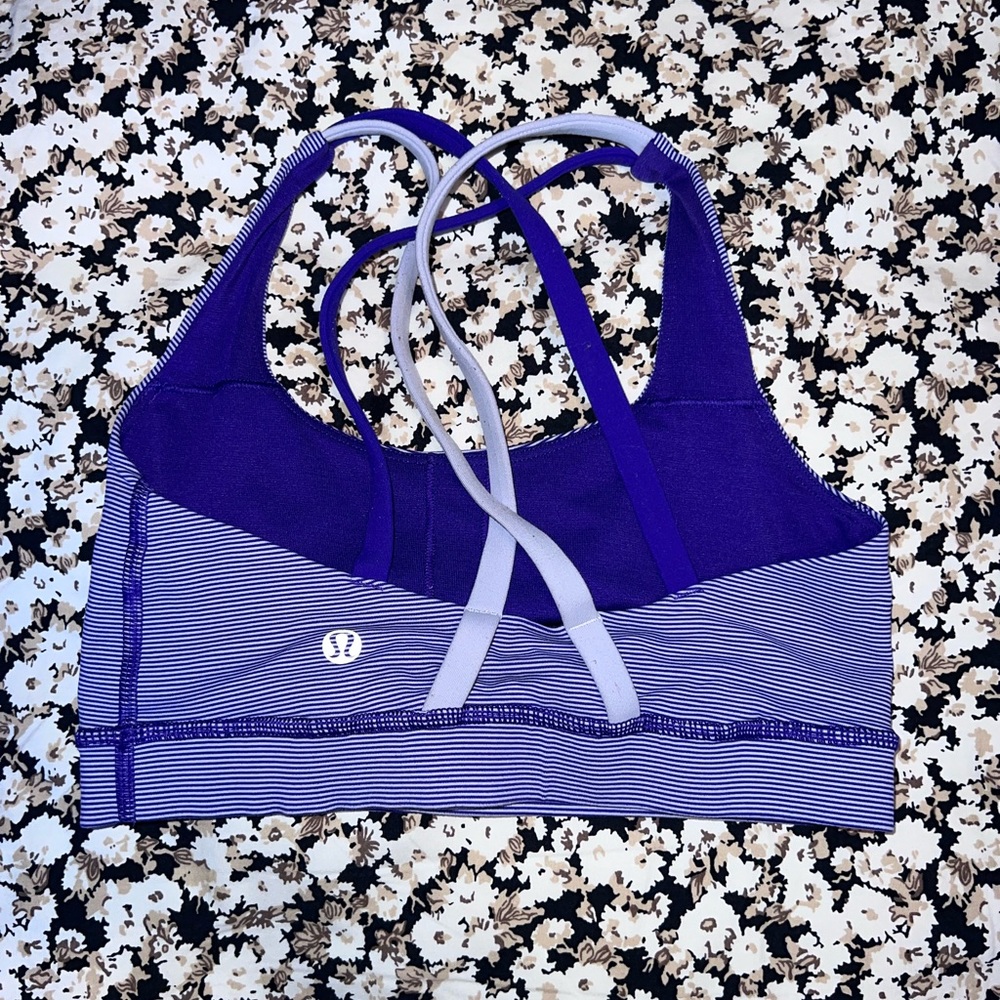 Lululemon sports bra